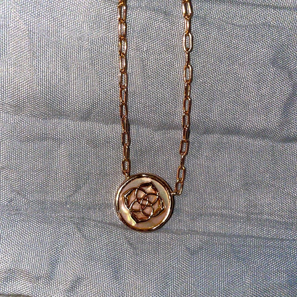 Euc Kendra Scott Dirac pendant necklace mother of pearl rose gold